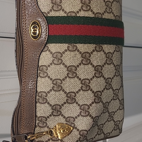 Gucci Accessory Collection GG Monogram Sherry Line  Crossbody - Picture 3 of 15